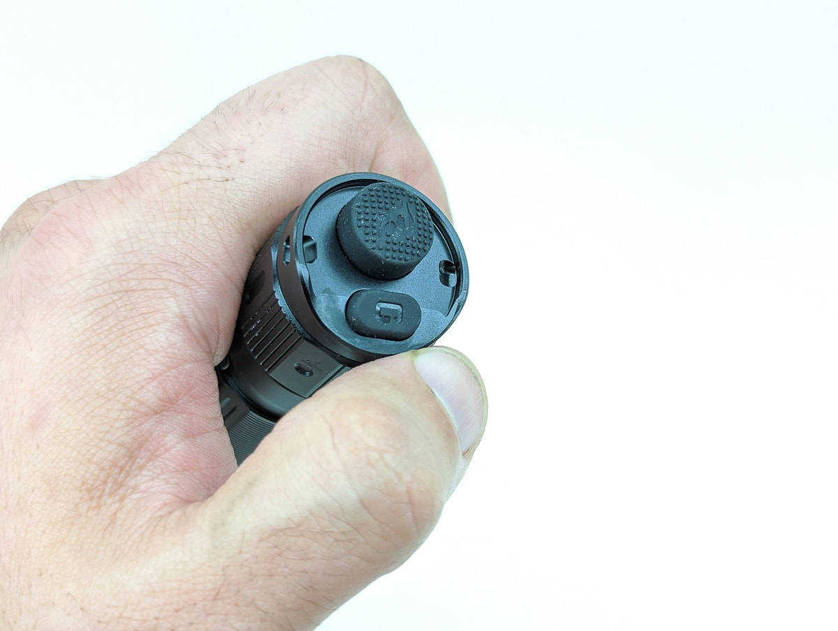 Fenix PD36R dual tail switches|663x500, 50%