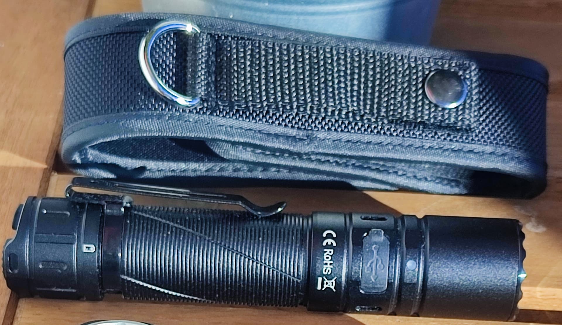 SK30 next to its holster|690x399, 50%